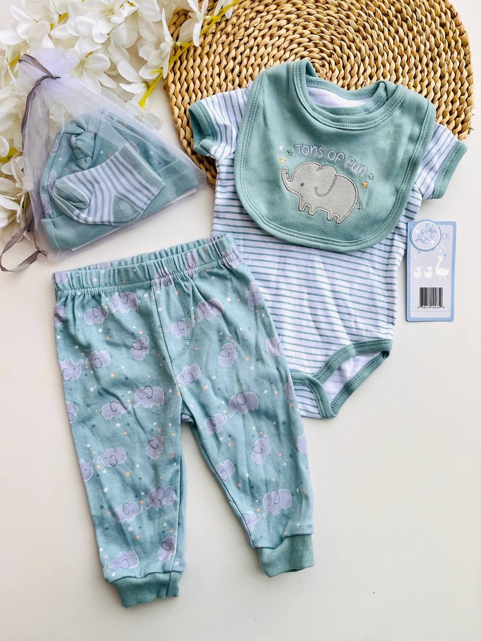 Set 5 piezas Elefantito, body + pantalón + gorrito + babero + medias, 0 a 3m