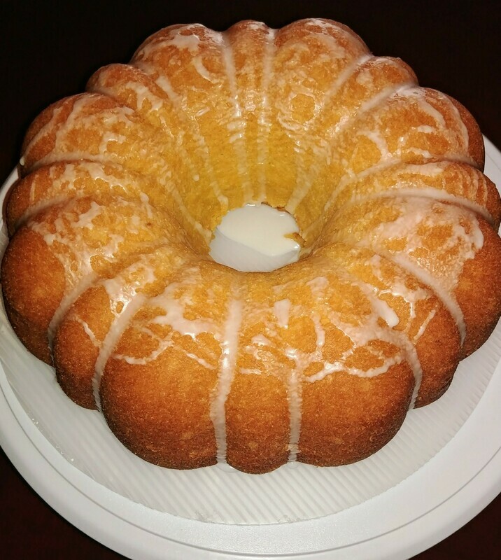 Lemon/7 Up Pound Cakes with Lemon Glaze