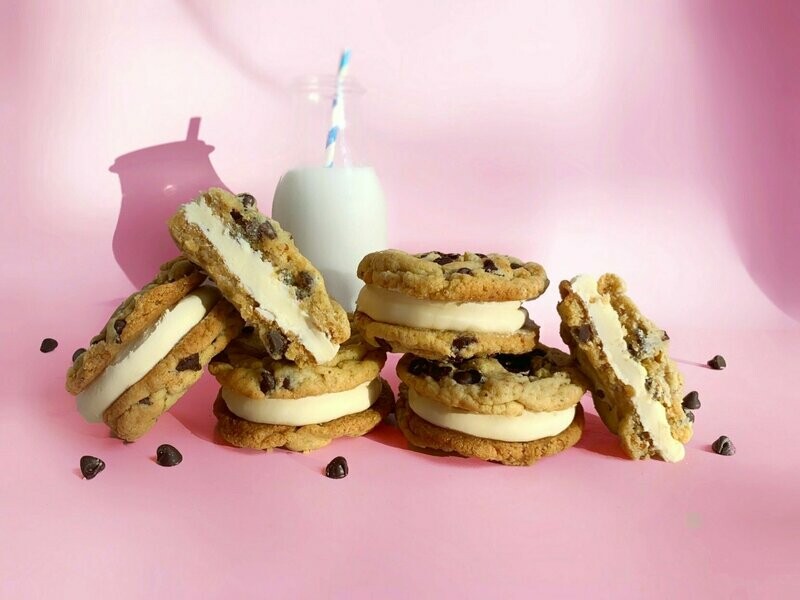 CHOC CHIP COOKIE SANDWICH