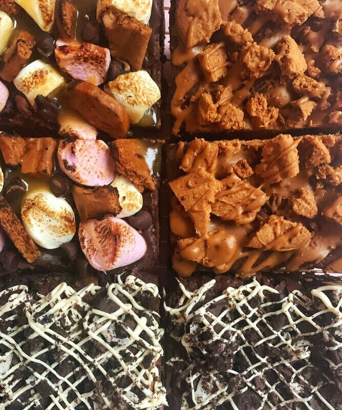 MIXED BROWNIE BOX