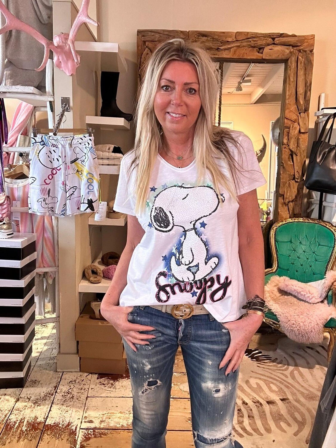 Frogbox goes Princess T-shirt Snoopy Chain Stitch