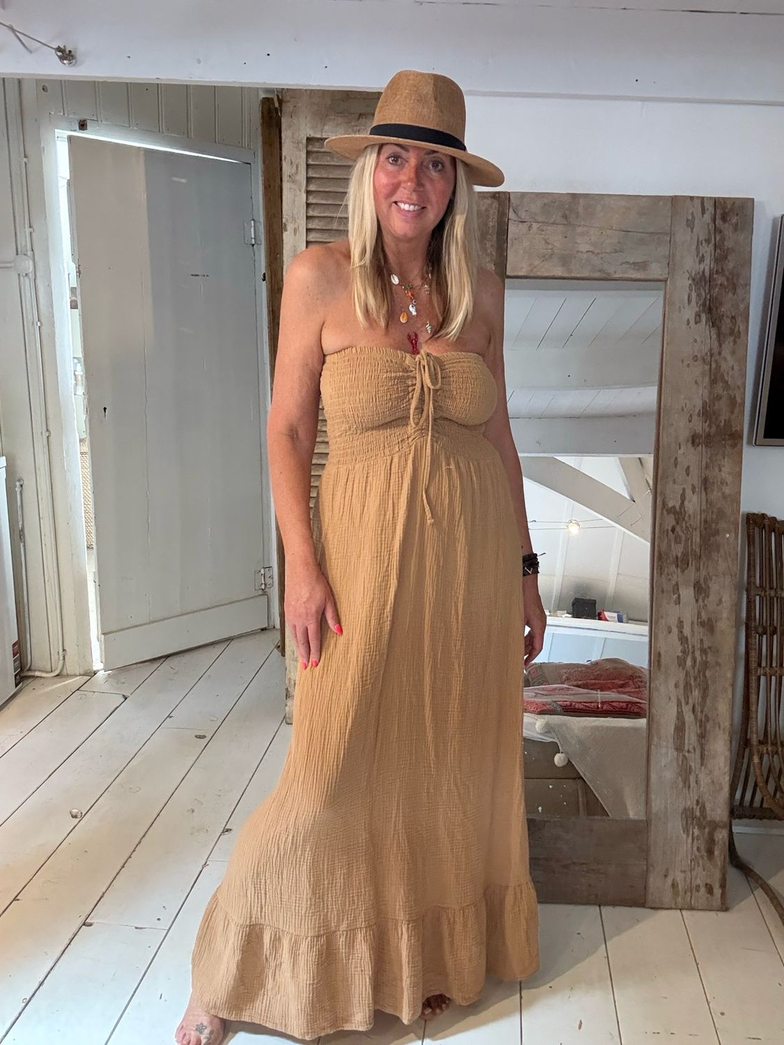 Strapless dress Carrie camel