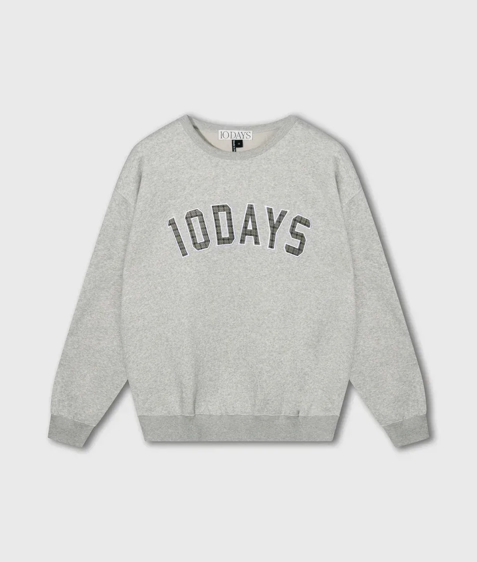 10 DAYS Statement Sweater Logo Light Grey Melee 10 DAYS Statement Sweater Logo Light Grey Melee