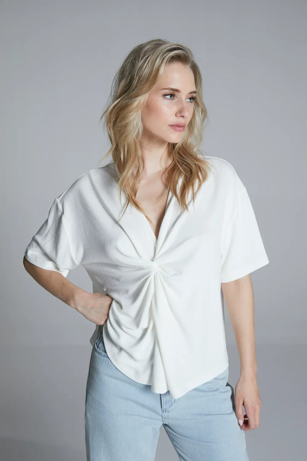 Homage to denim - Structured Flowy V-neck Top - Ivory