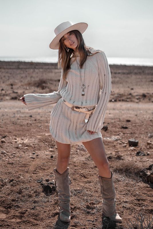 MOOST WANTED - Tessa Knitted Dress - Light Beige