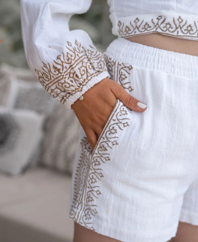 IBZmode - Short Pants Nina Scorva - White IBZmode - Short Pants Nina Scorva - White