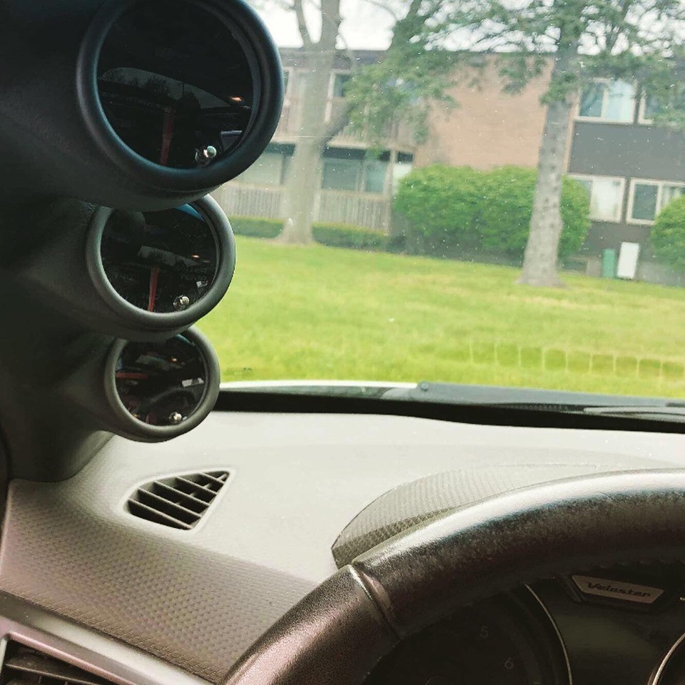 Triple Pillar Gauge pod