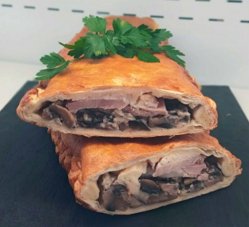 Feuilleté jambon champignons 19.90 €/kg  - Prix pour 200 g