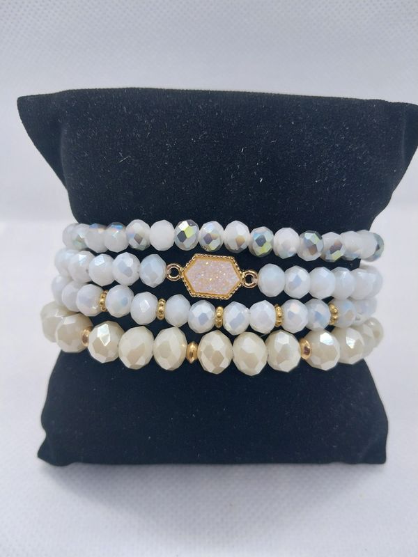 Gold Plated Glass/Crystal Bracelet Set -White