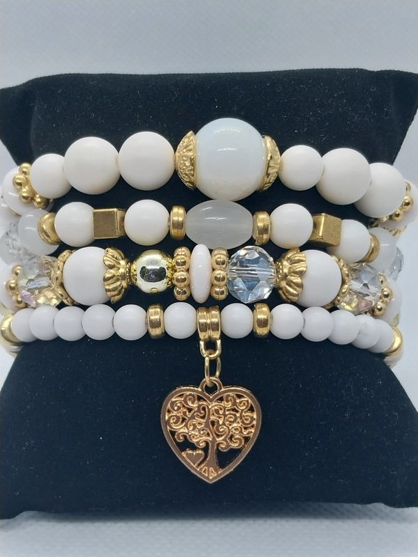 Heart Charm Crystal Bead Bracelet Set- White