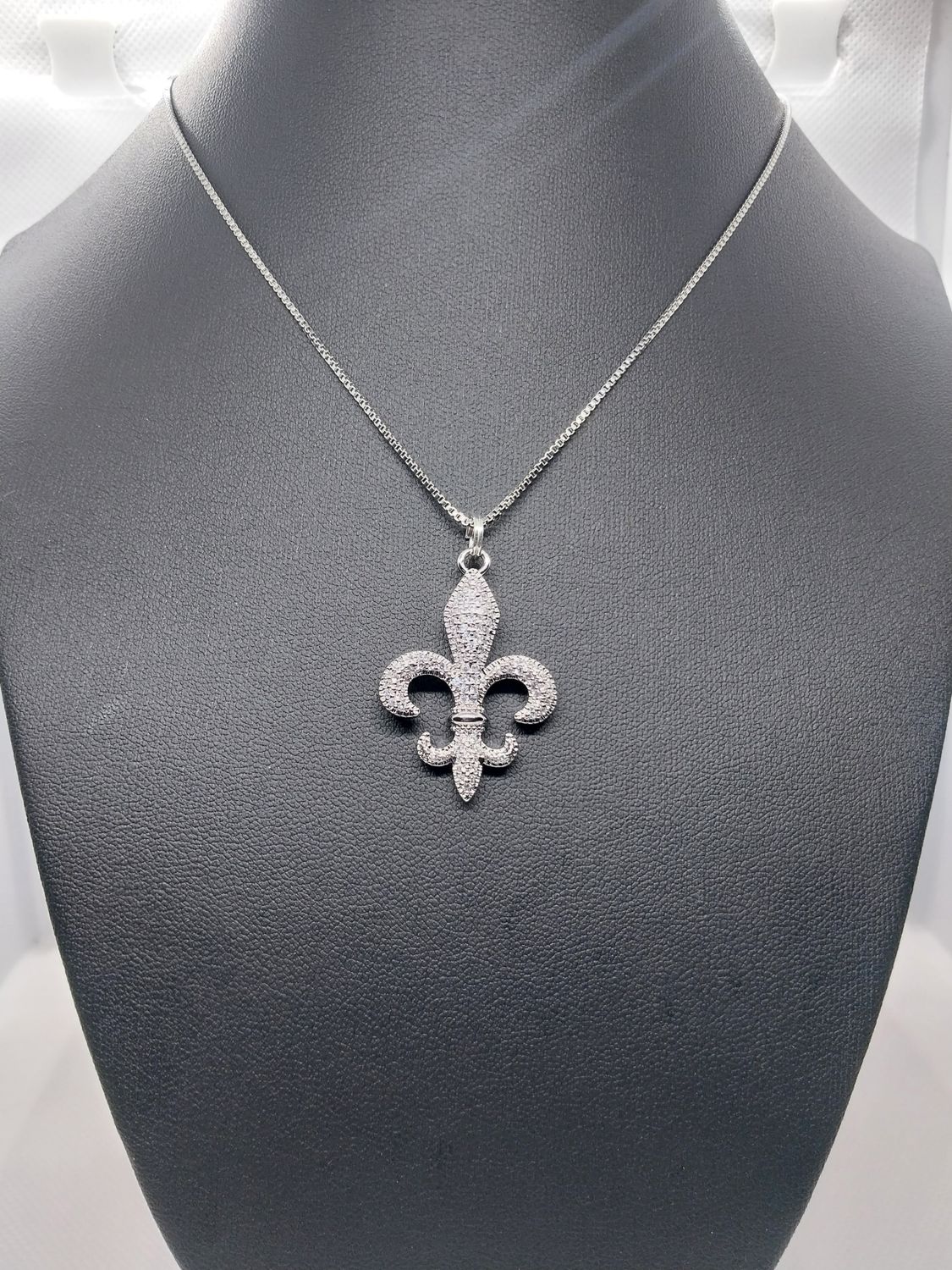 Rhinestone Fleur De lis Necklace - Silver Rhinestone Fleur De lis Necklace - Silver