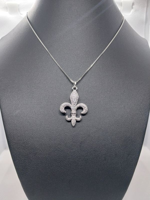 Rhinestone Fleur De lis Necklace - Silver