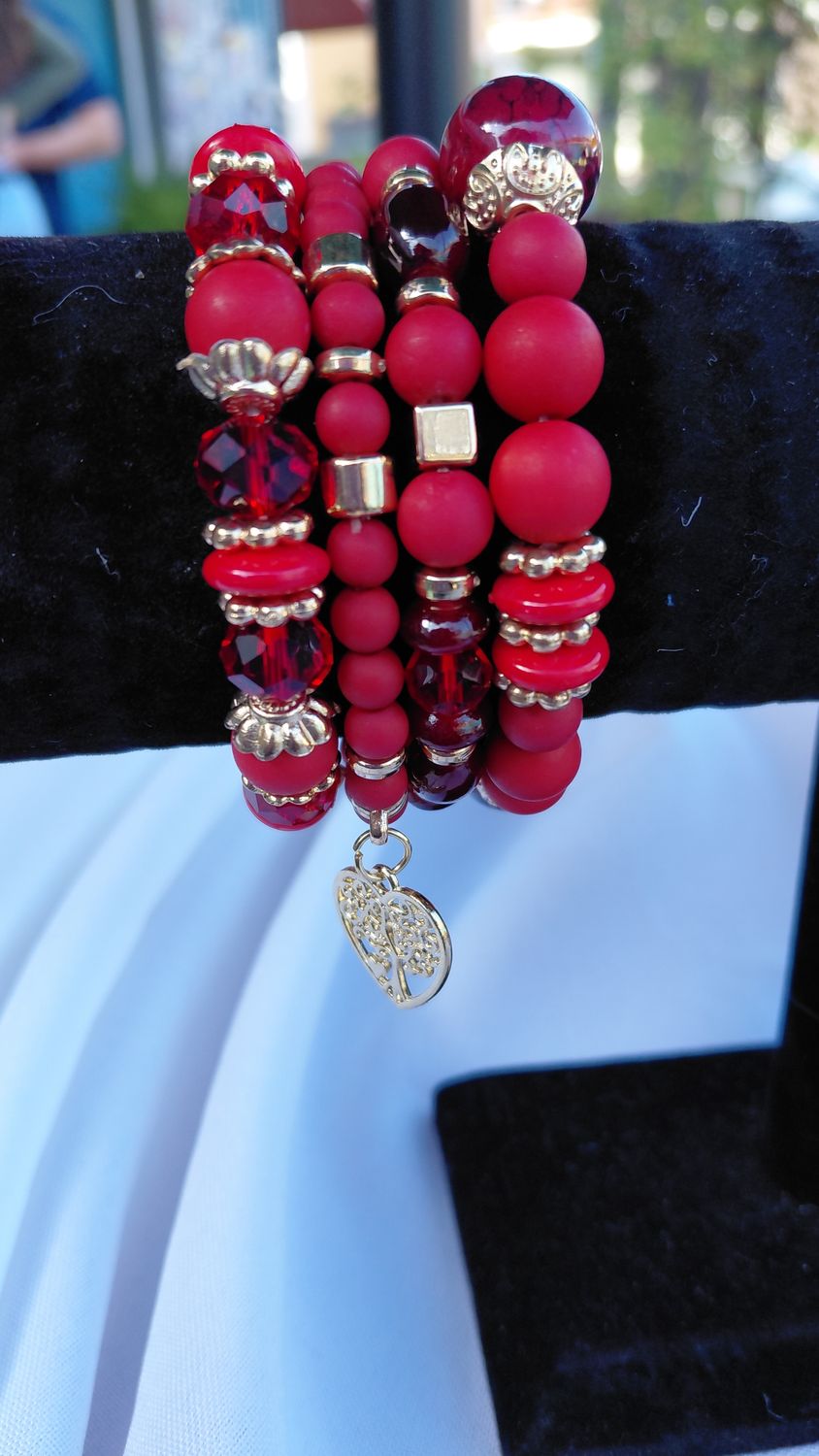 Heart Charm Crystal Bead Bracelet Set - Red