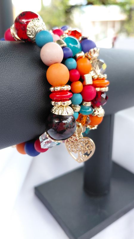 Heart Charm Crystal Beaded Bracelet Set- Multicolor Red - Matte