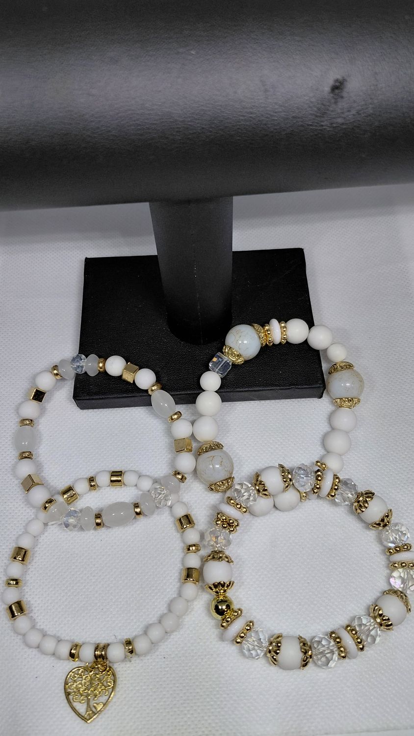 Heart Charm Crystal Bead Bracelet Set- White