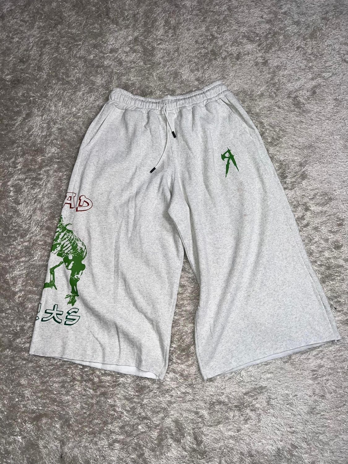 Dino sweat Shorts - Grey