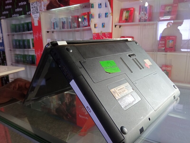 HP Pavilion DV5 AMD 2.4GHz processor speed, 4gb RAM, 320gb HDD, 14.3&quot; Display