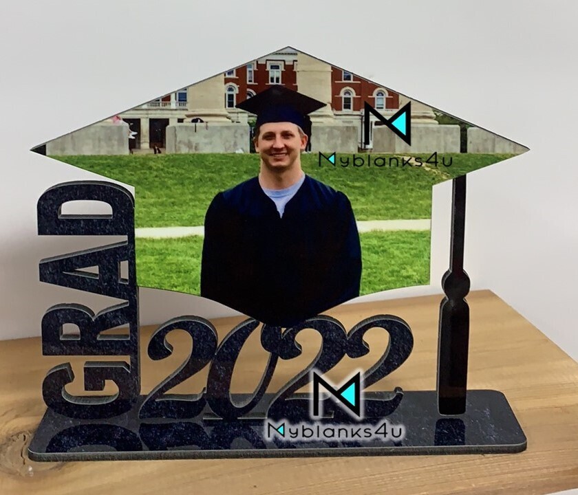Grad 2022 Cap Table Top with base