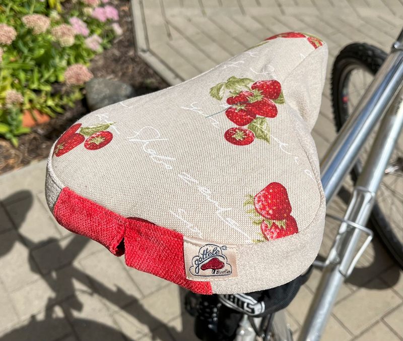 Sattelmützen "Erdbeere"