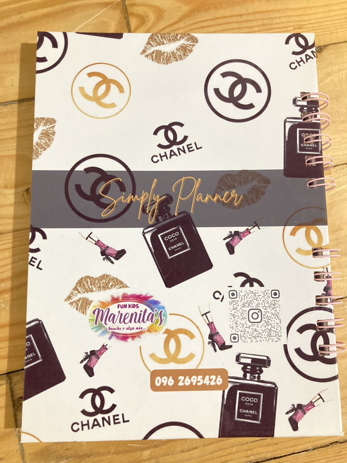 SCRAPBOOKING