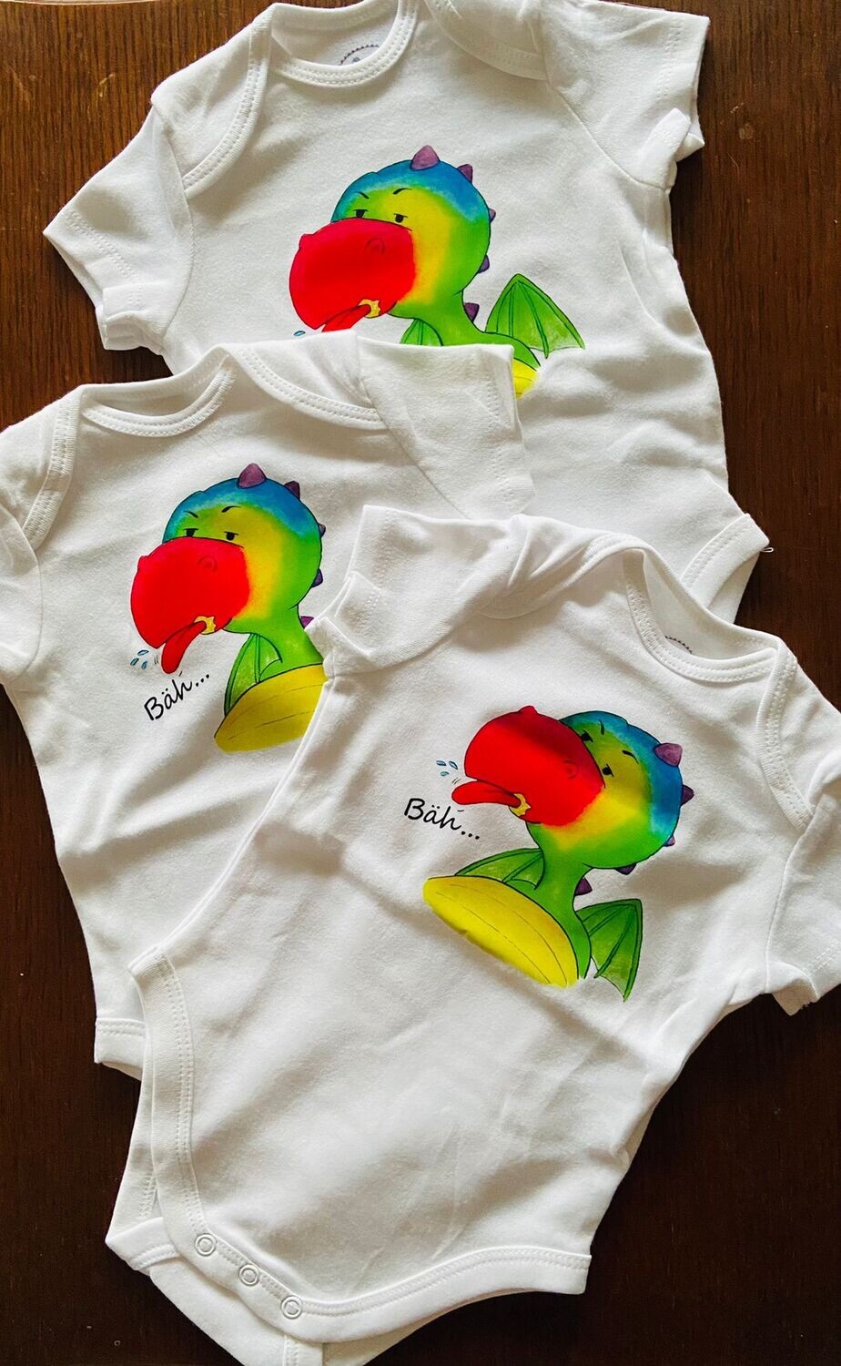 Baby-Body mit Drachen