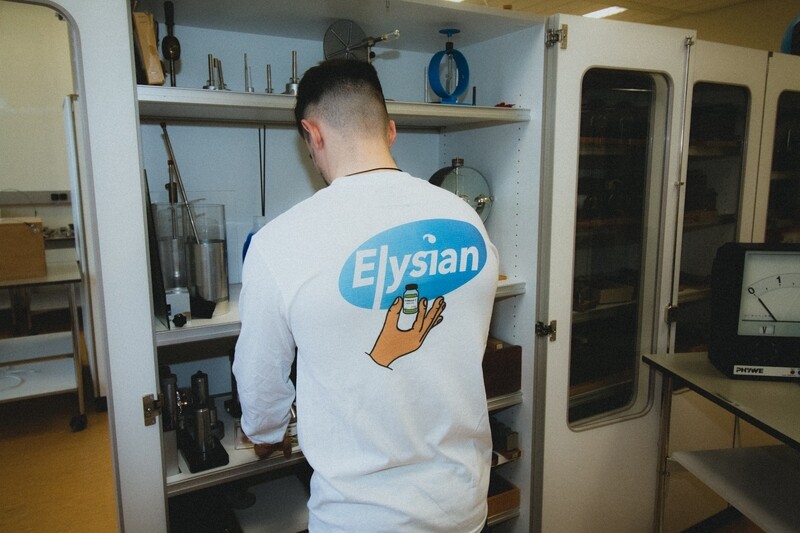 Vaccination Longsleeve White