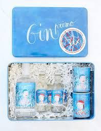 Gin Primo al sale di Romagna 700 ml - vol. 43 % set 4 bicchieri latta e 4 bottigliette acqua/tonica