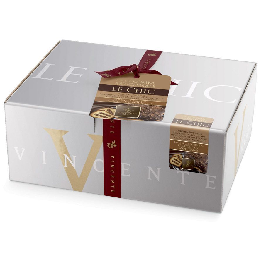 Vincente Colomba artigianale LE CHIC Colomba artigianale pandorata ricoperta di cioccolato fondente al 70% e granella di cioccolato modicano farcita con crema al cioccolato di Modica