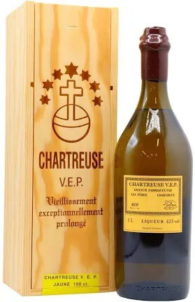 Chartreuse V.E.P. Jaune 2023 100 cl cassa legno Chartreuse V.E.P. Jaune 2023 100 cl cassa legno