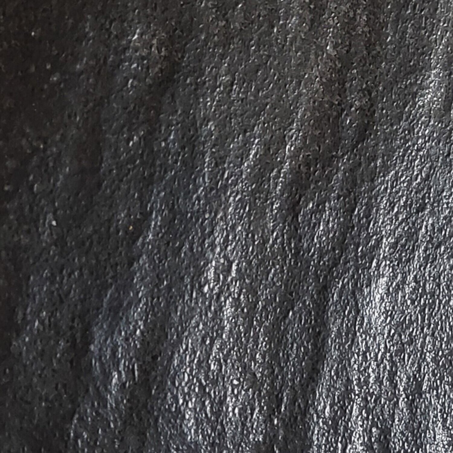 Tuscan Black (Brushed)- Alleanza Quartz
