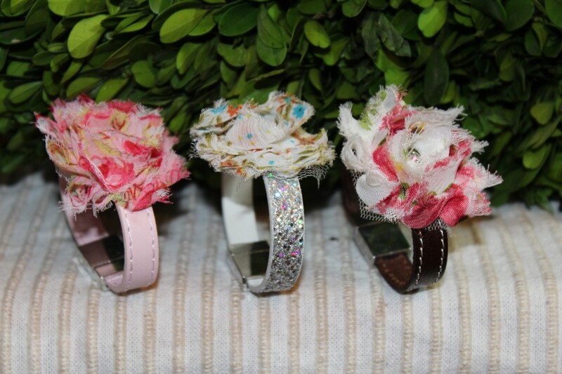 Girl&#39;s Flower Cuff