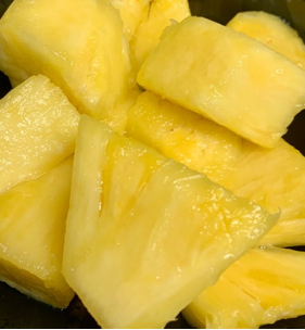 ANANAS VERS GESNEDEN bakje