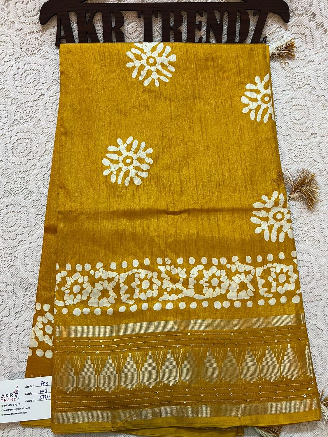 Sequence border Dola silk sarees​