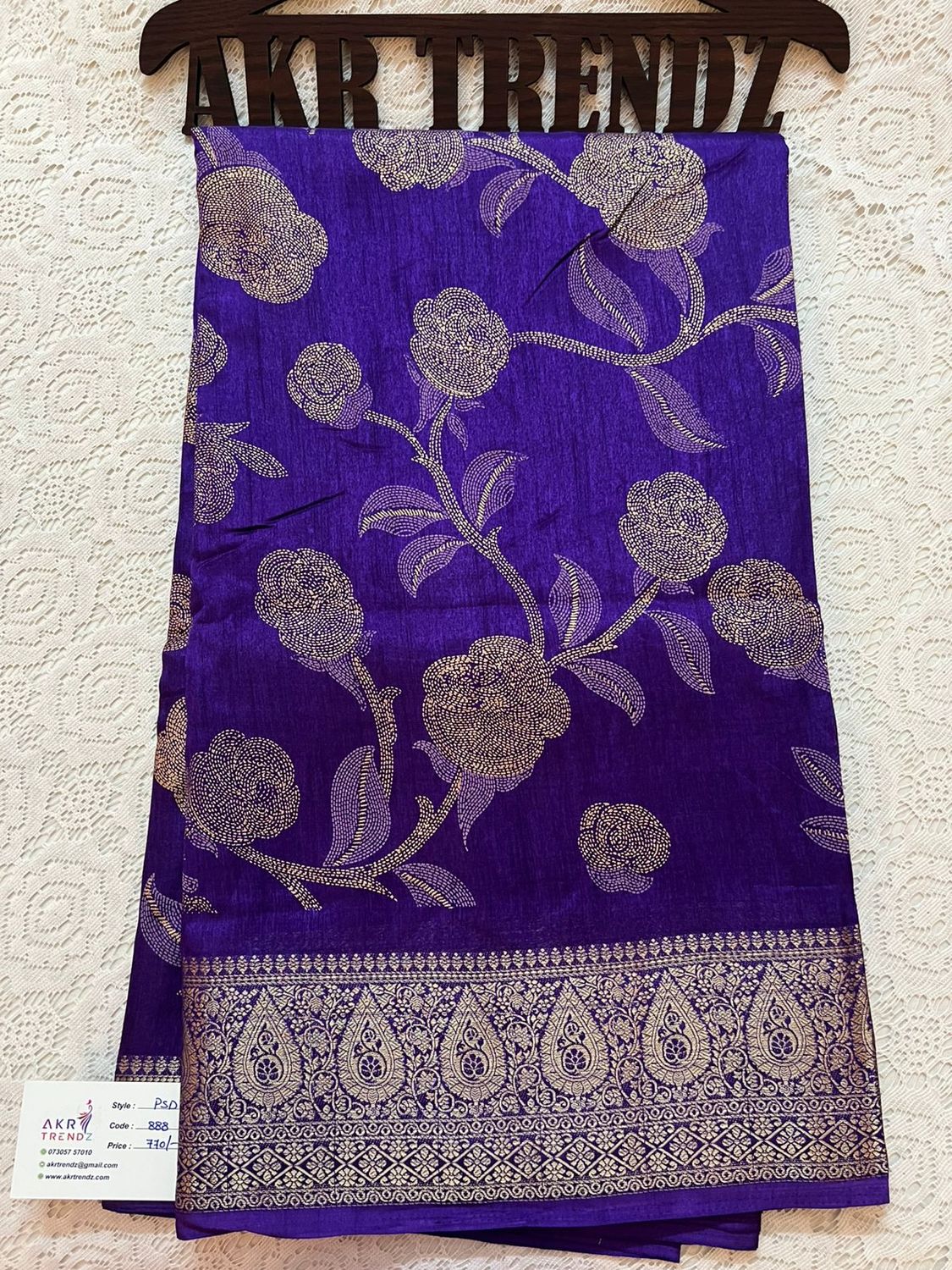 ​Jacquard border Dola silk sarees​