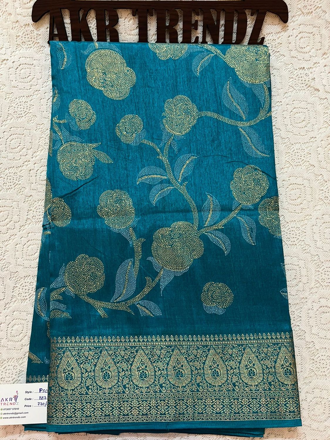 ​Jacquard border Dola silk sarees​