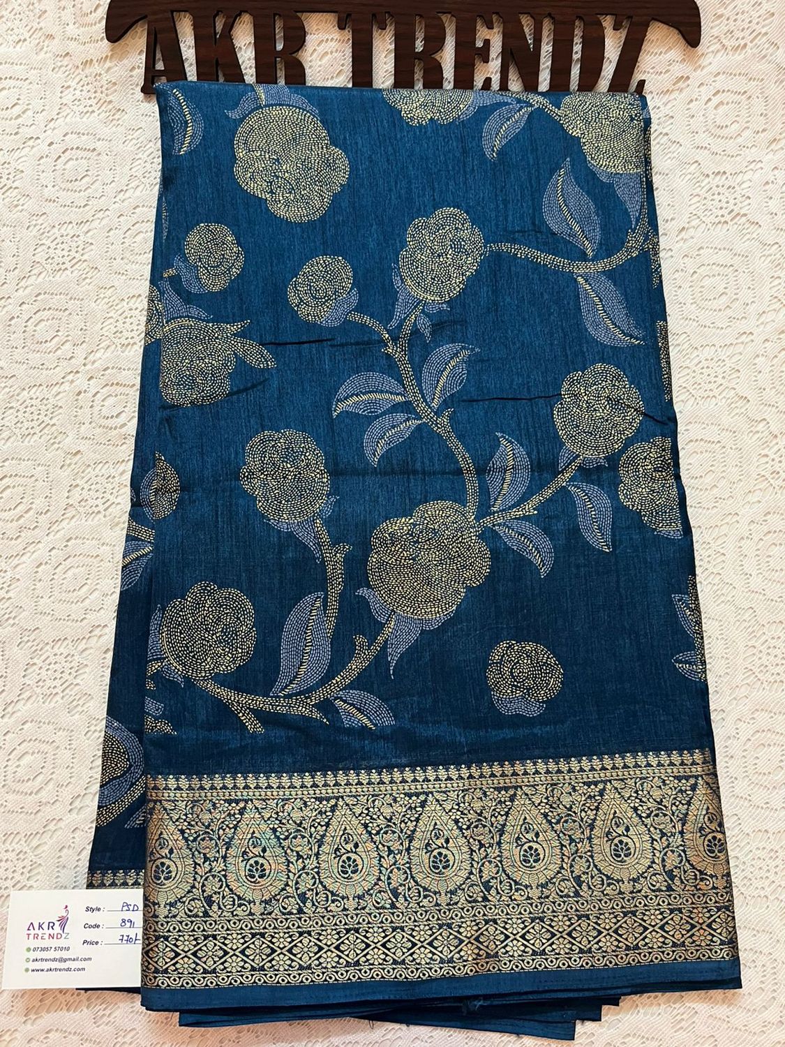 ​Jacquard border Dola silk sarees​