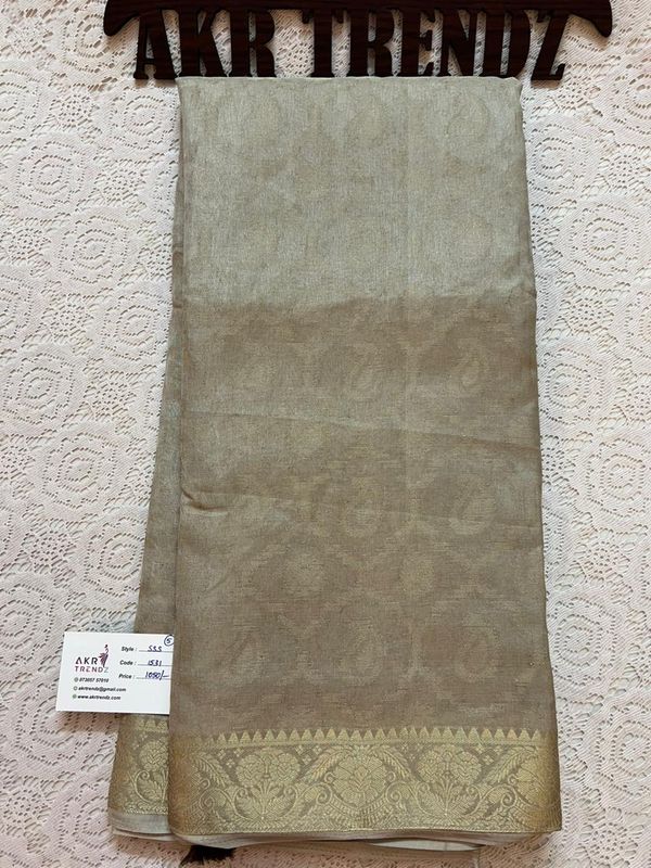 Weaving soft silk sarees​