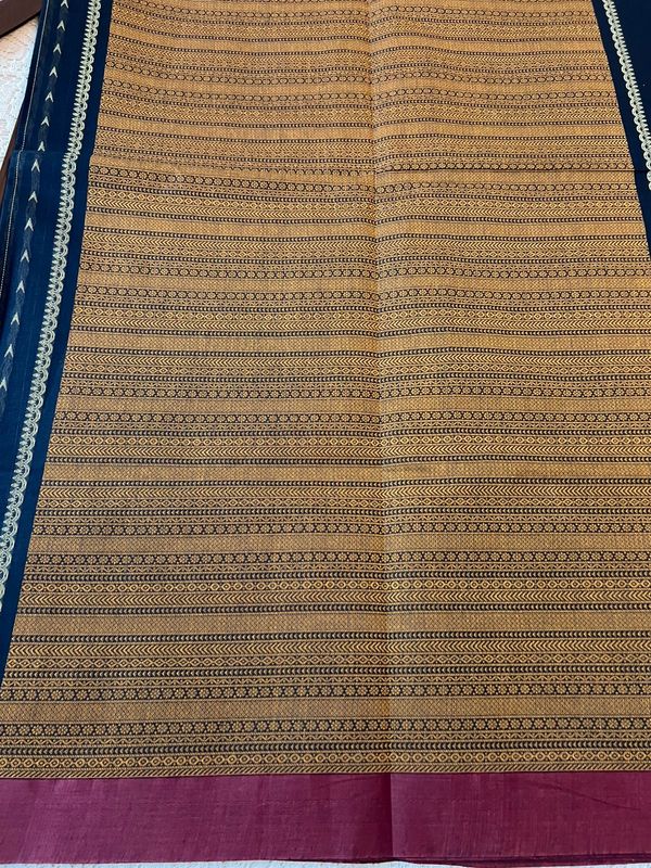 ​Handloom weave cotton sarees​