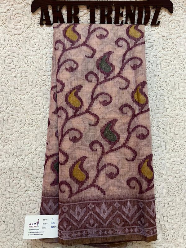 Weaving chanderi cotton sarees