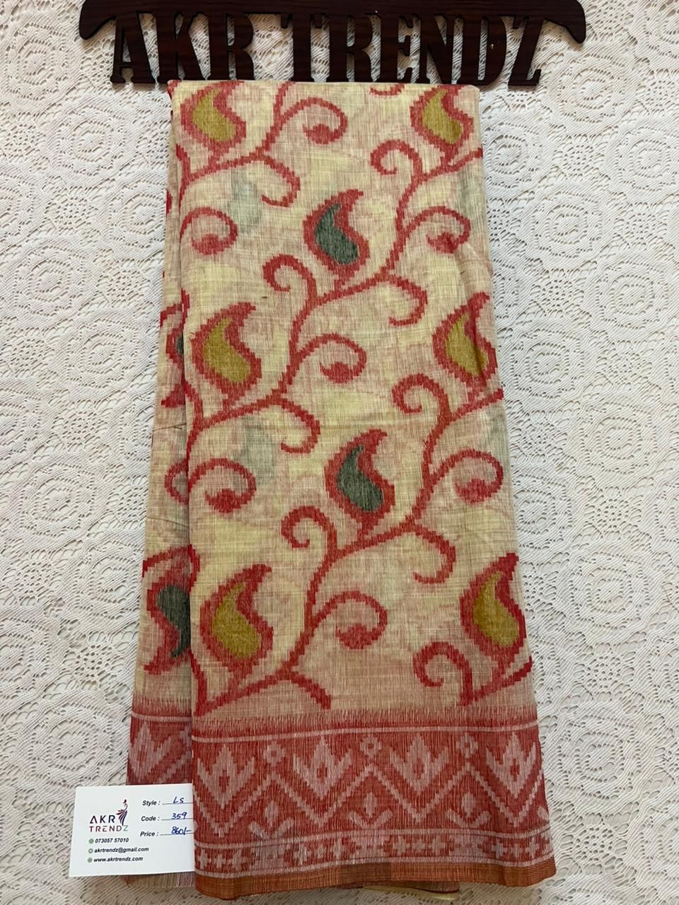 Weaving chanderi cotton sarees