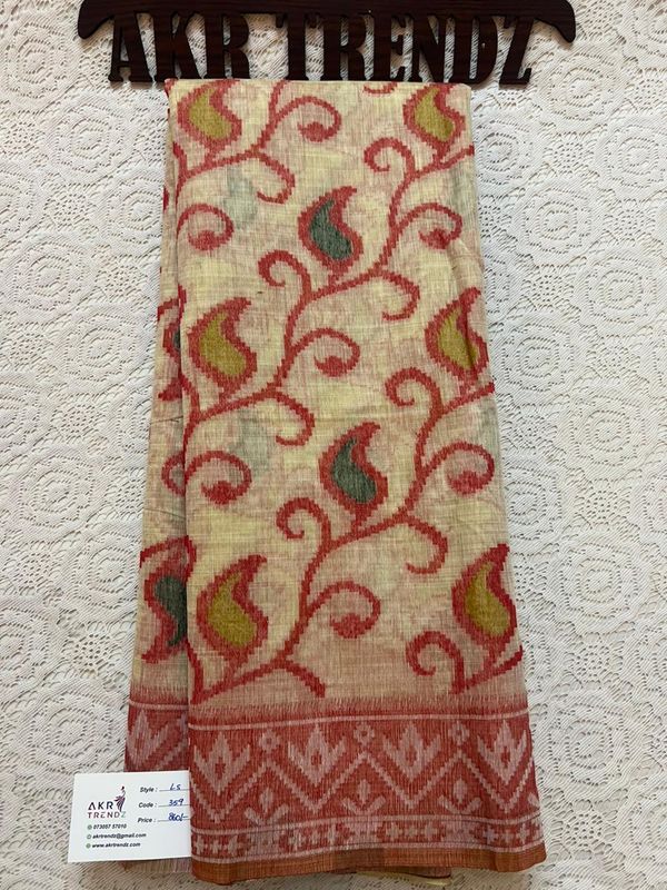 Weaving chanderi cotton sarees