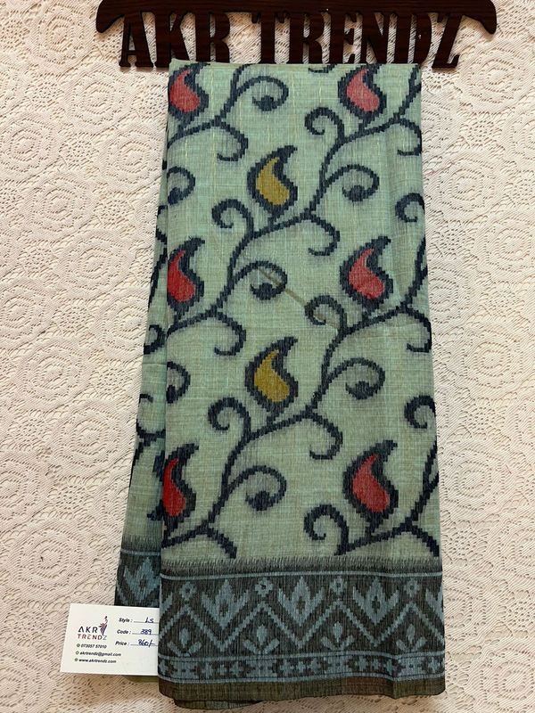 Weaving chanderi cotton sarees