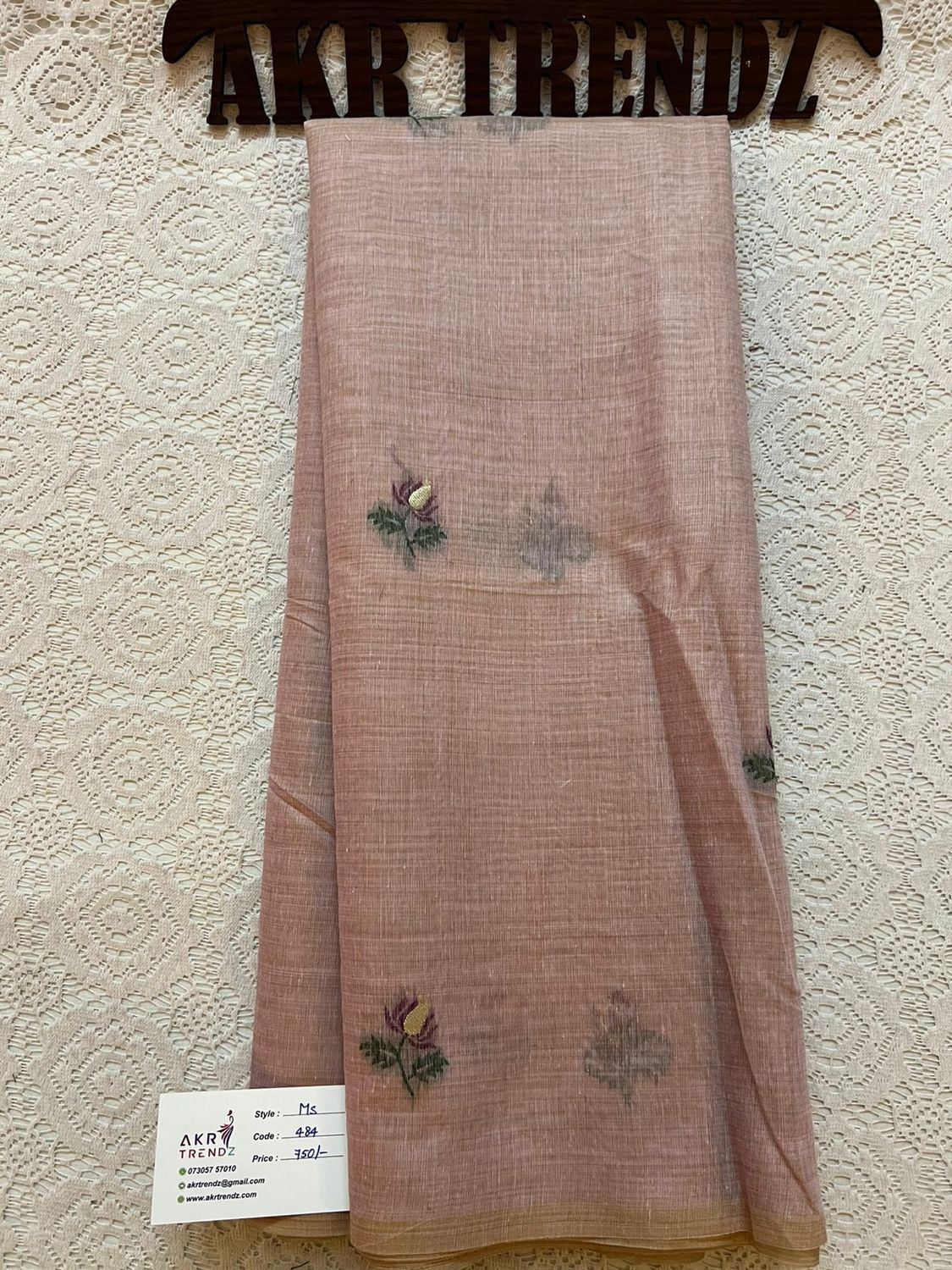 Weaving chanderi cotton sarees