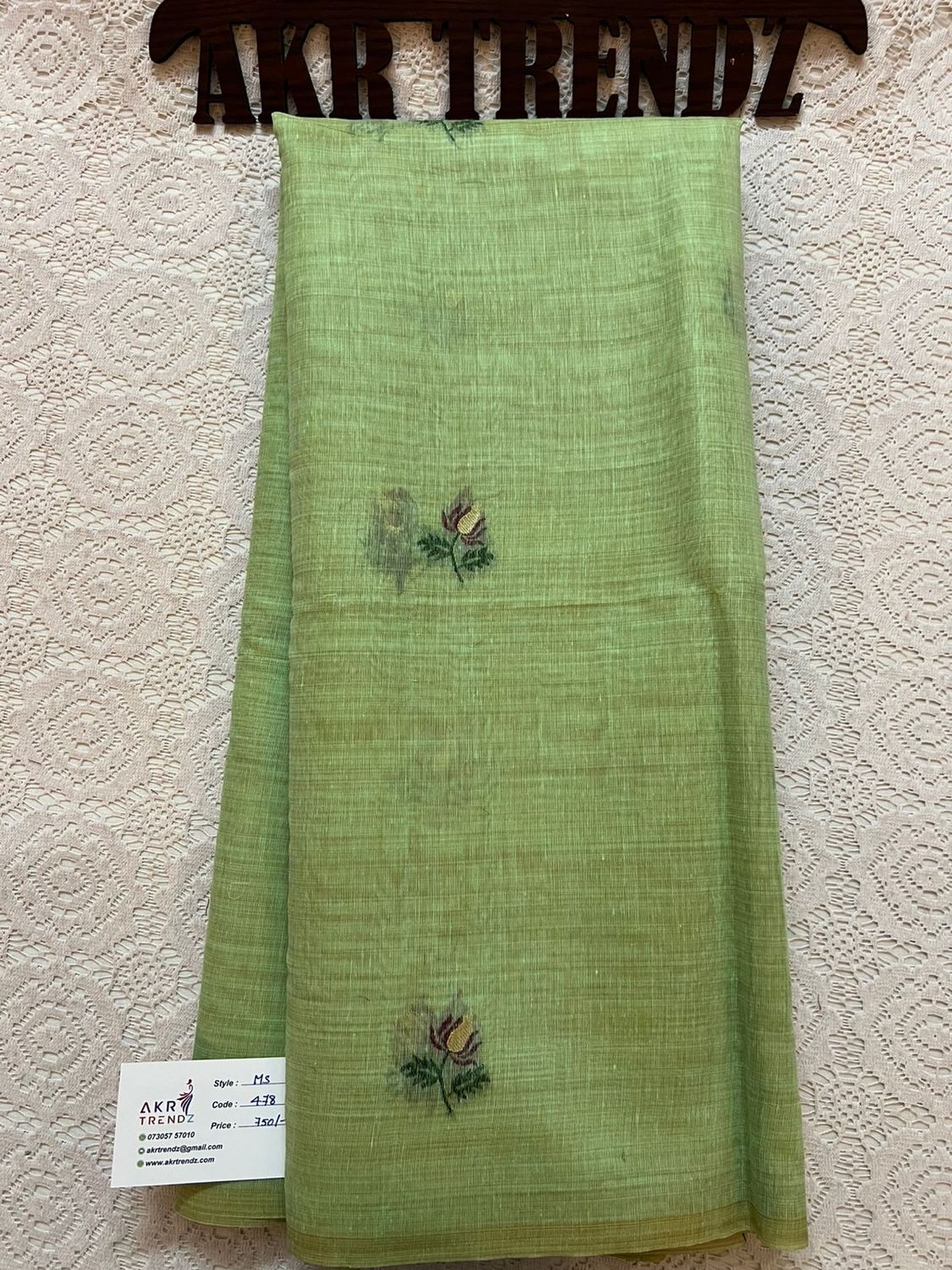 Weaving chanderi cotton sarees