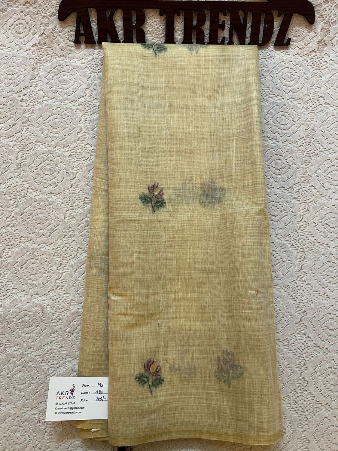 Weaving chanderi cotton sarees