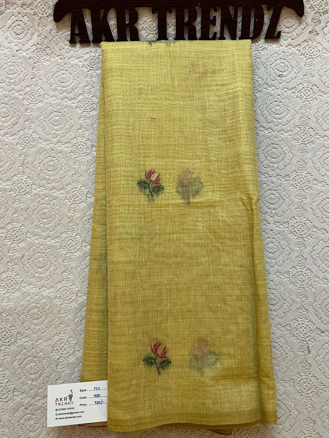 Weaving chanderi cotton sarees