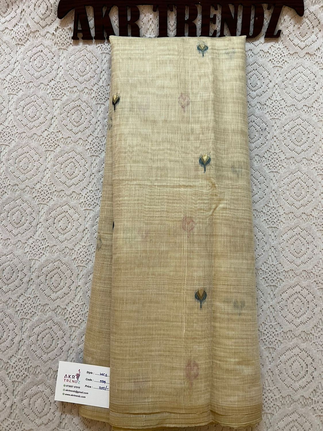 Weaving chanderi cotton sarees