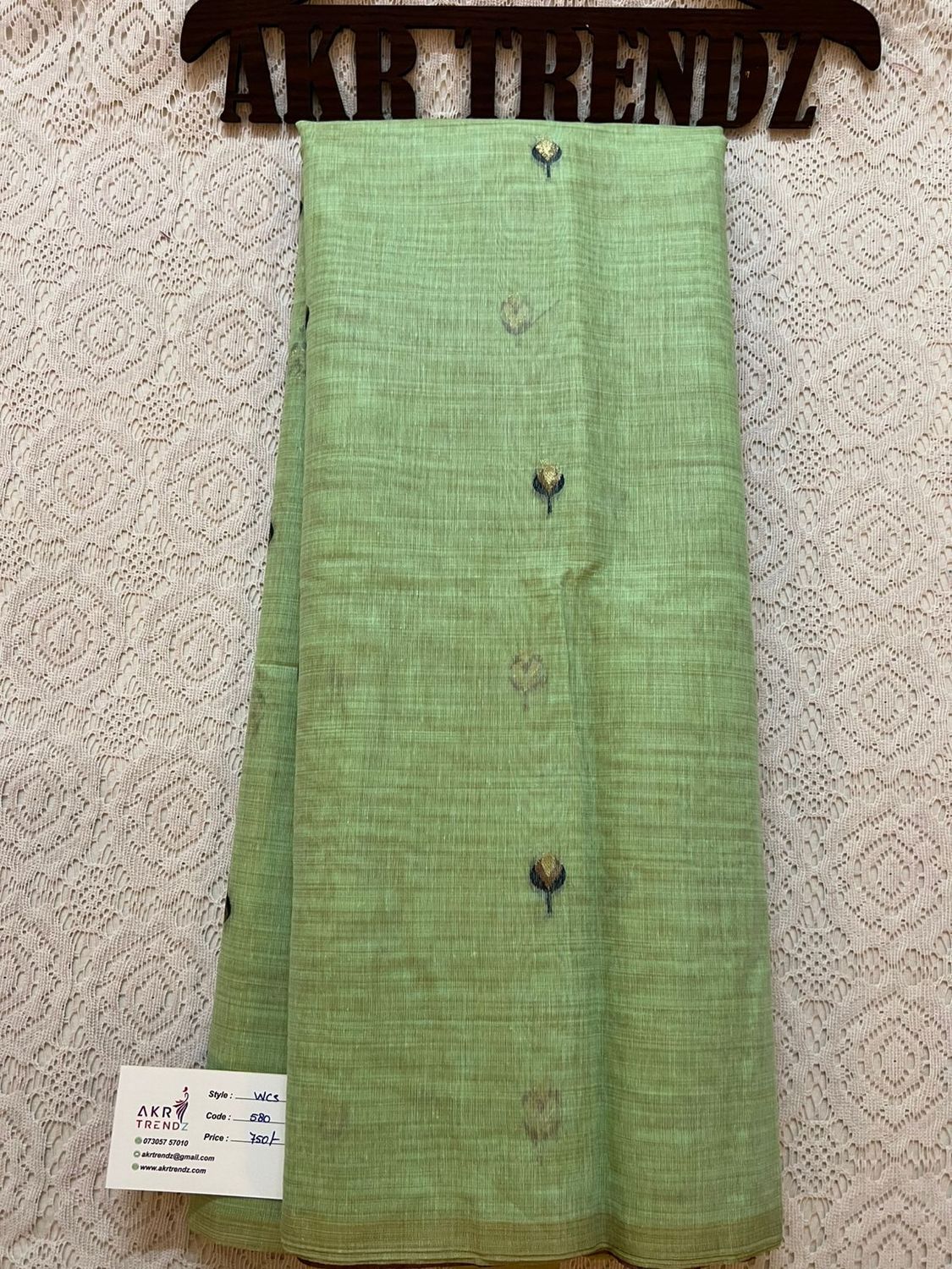 Weaving chanderi cotton sarees