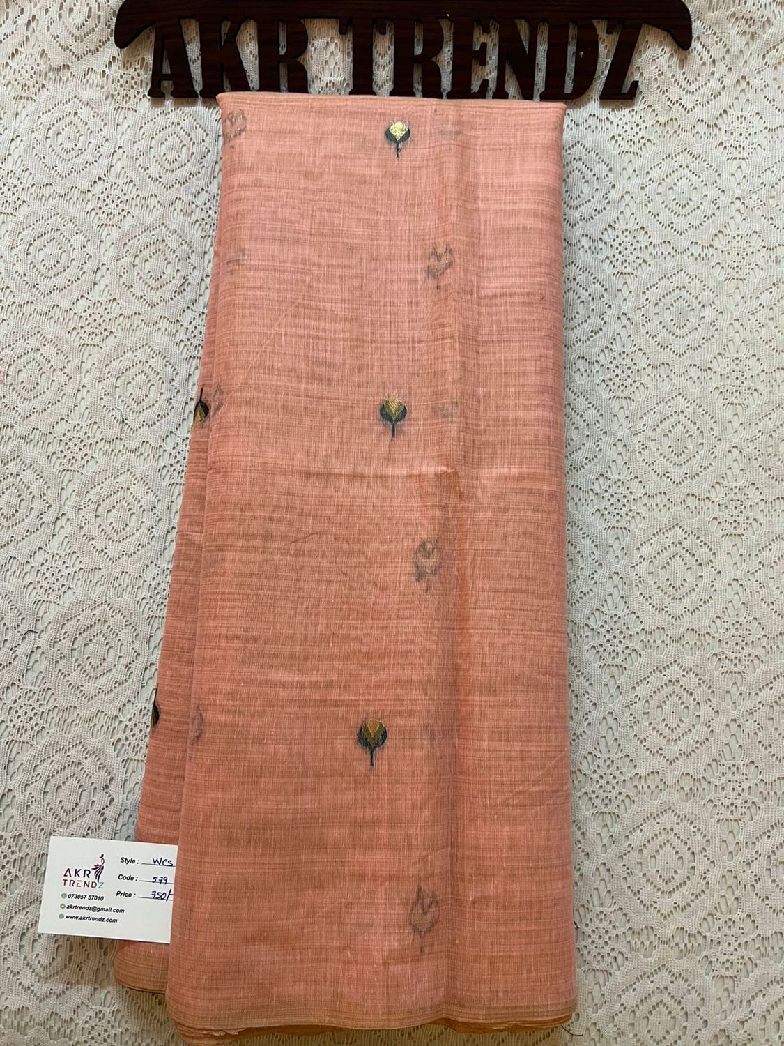 Weaving chanderi cotton sarees