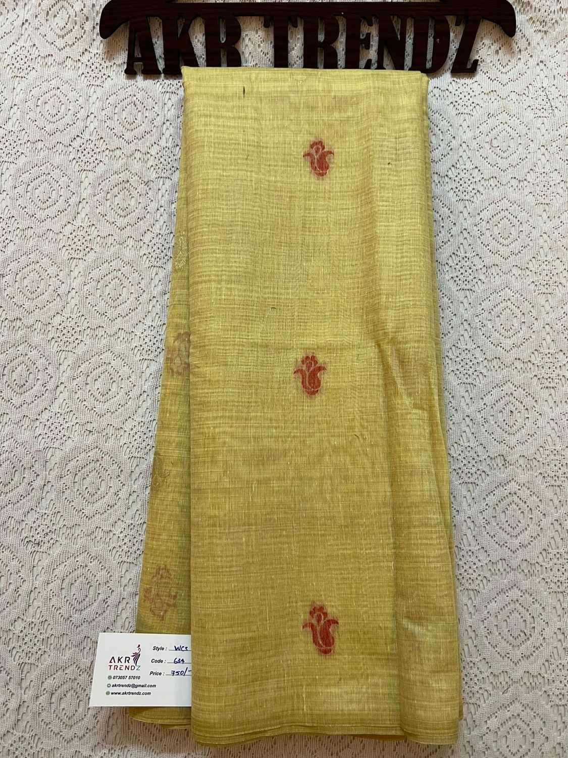 Weaving chanderi cotton sarees